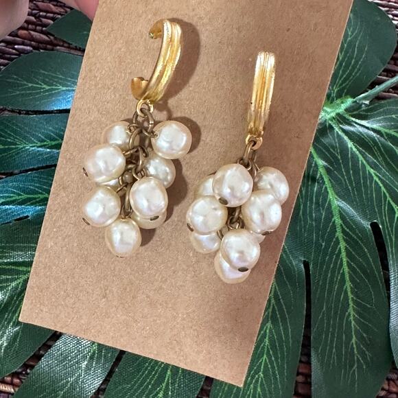 BOGO FREE HUGGIE BEADED Cluster EARRINGS - Picture 1 of 4